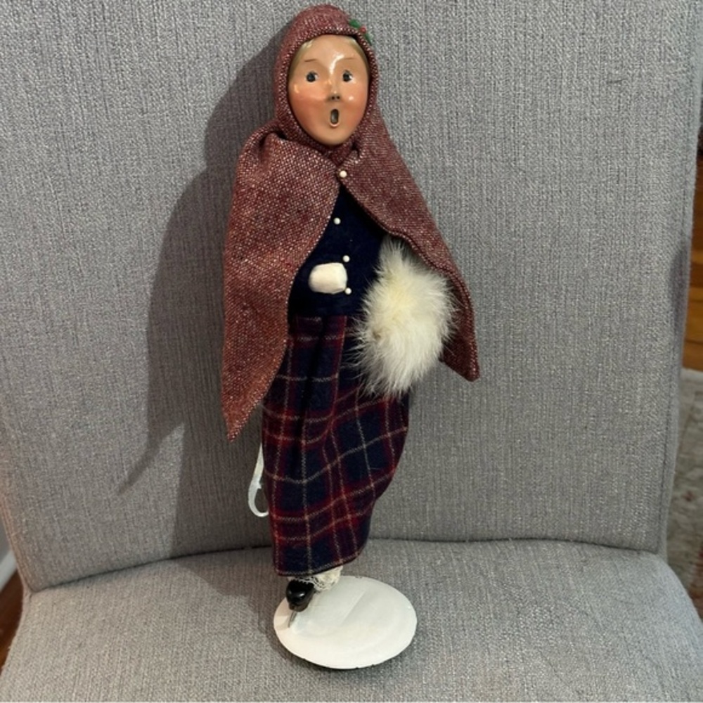 Byers Choice Women Skater Caroler 1993